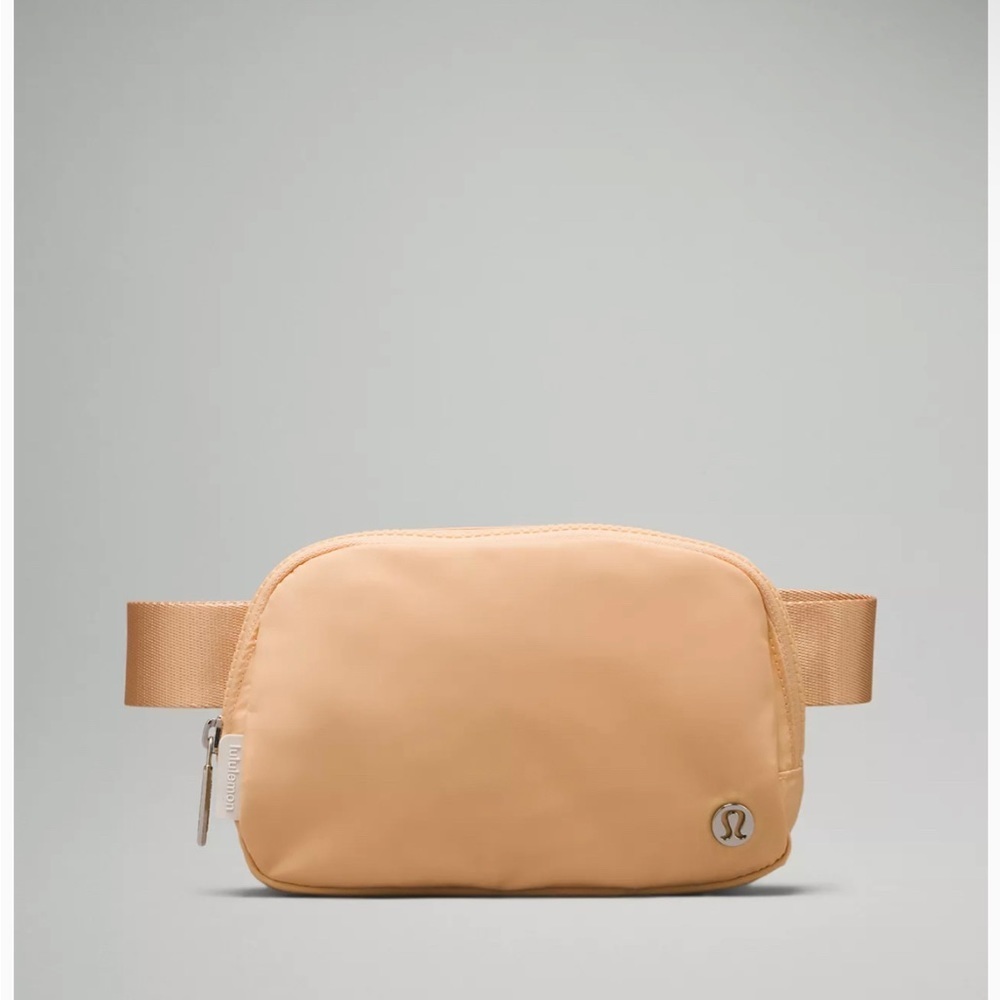 NEW LULULEMON EVERYWHERE BELT BAG SUMMER GLOW